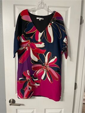 Trina Turk Floral V-Neck Tunic - Fuchsia, Navy & Purple